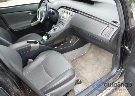 2015 Toyota Prius Four z USA, uszkodzony, nr VIN JTDKN3DU4F1867686